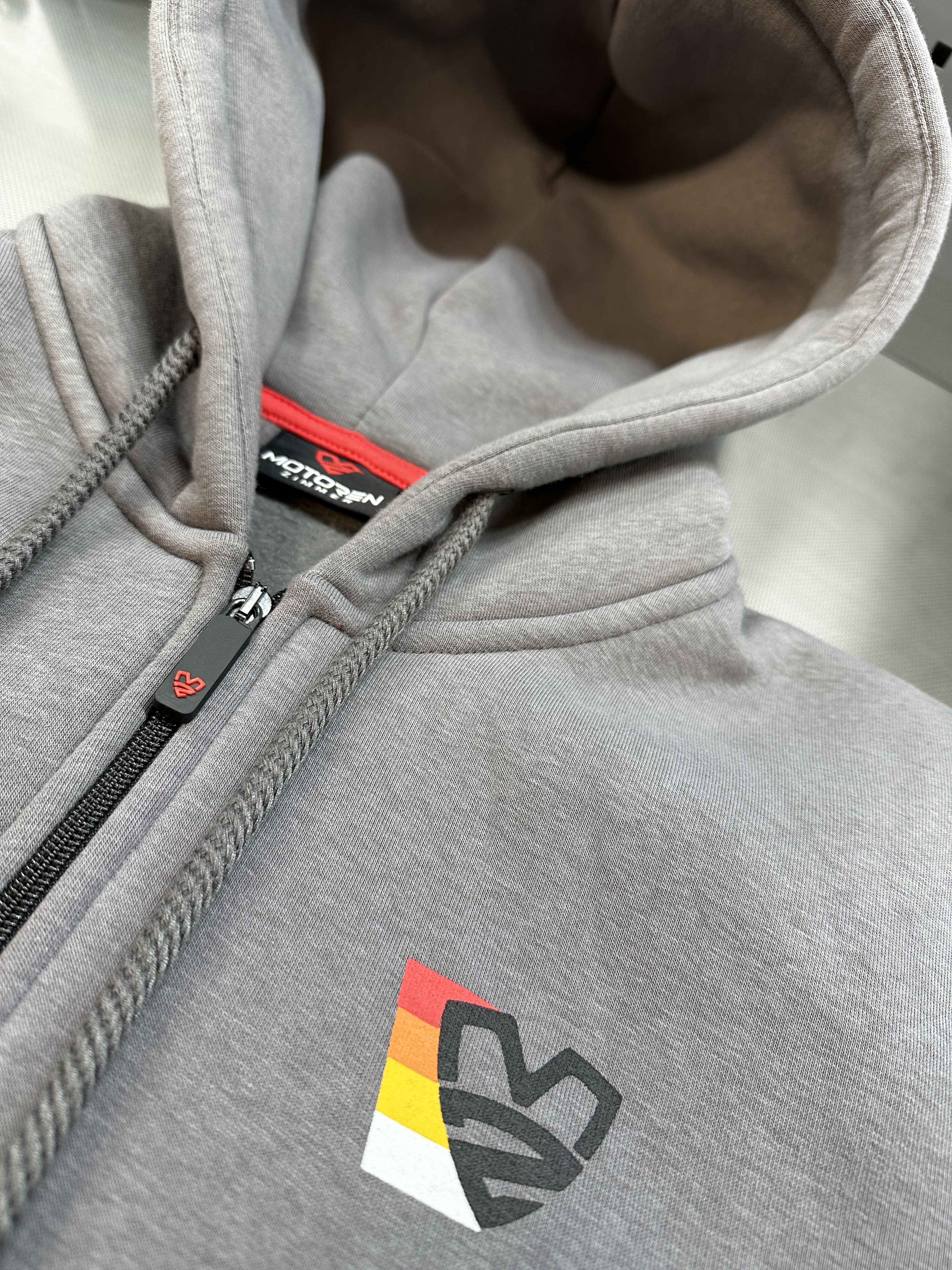 IMG_5032sSf4vwTIQyhps T-Shirt + Zip-Hoodiejacke im Set