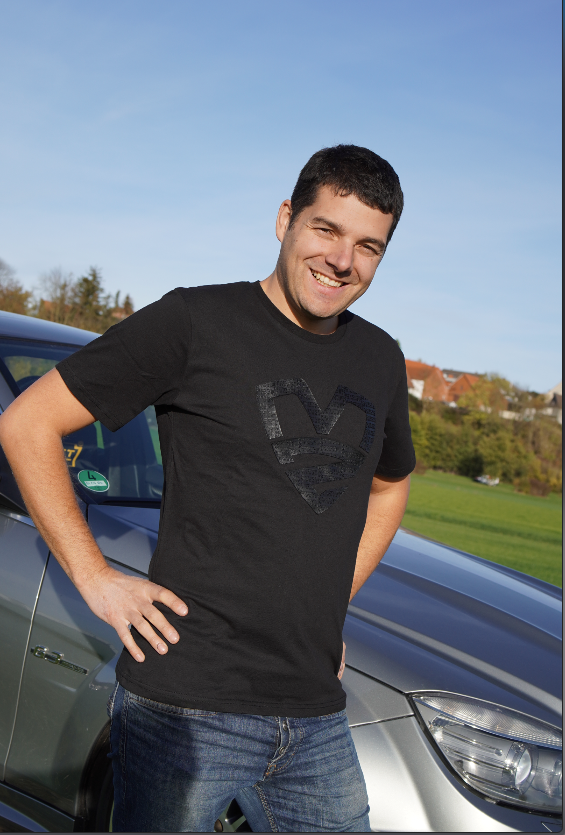Bildschirmfoto-2022-11-11-um-14-52-55 MZ Shirt Black Logo